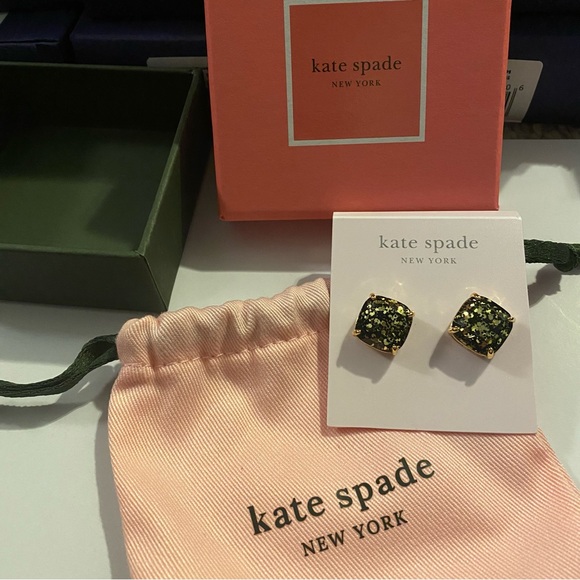 ♠️ Kate Spade Black Glitter Crystal Small Square Stud Earrings - Picture 5 of 7